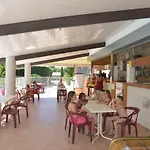 La Combe 营地 *