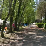营地 La Combe