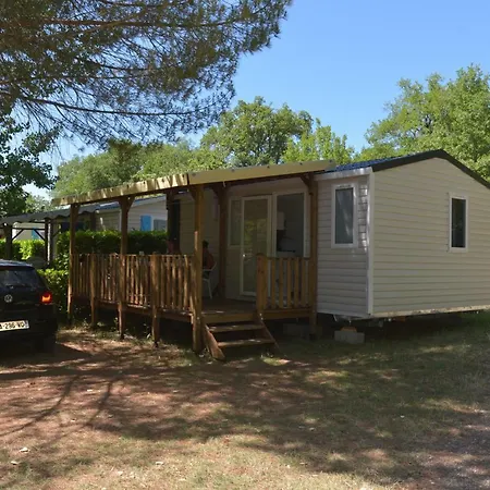 La Combe キャンプ場 *